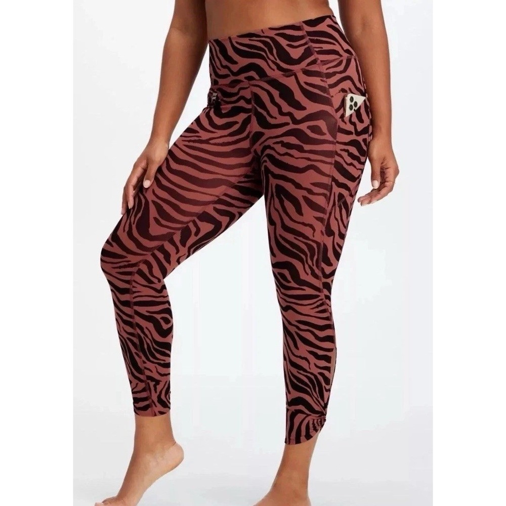 Fabletics Oasis Twist 7/8 Leggings Mahogany Zebra Pockets / Women's Large
